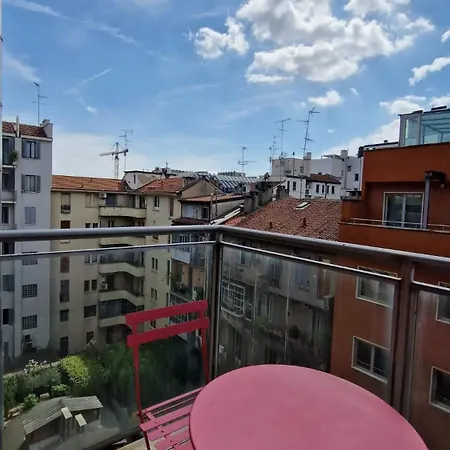 Apartment Style Homes *